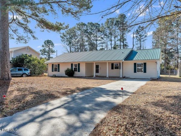 114 Education Lane, Havelock, NC 28532