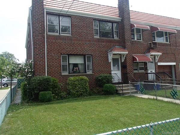 10-01 154 Street , Whitestone, NY 11357