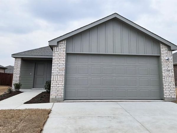 205 Choctaw Drive, Leonard, TX 75452