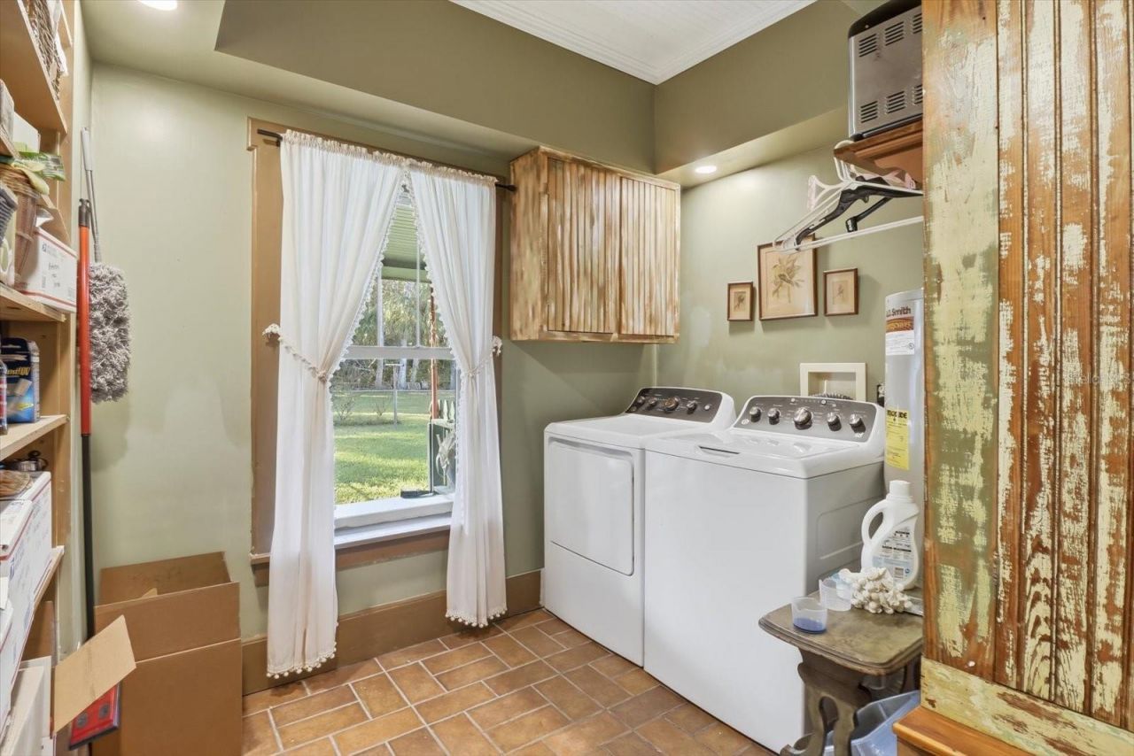 754 NE 2nd Avenue, Crystal River, FL 34428 Photo