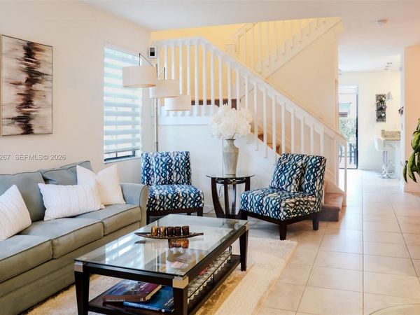 10306 W 33rd Ln, Hialeah, FL 33018