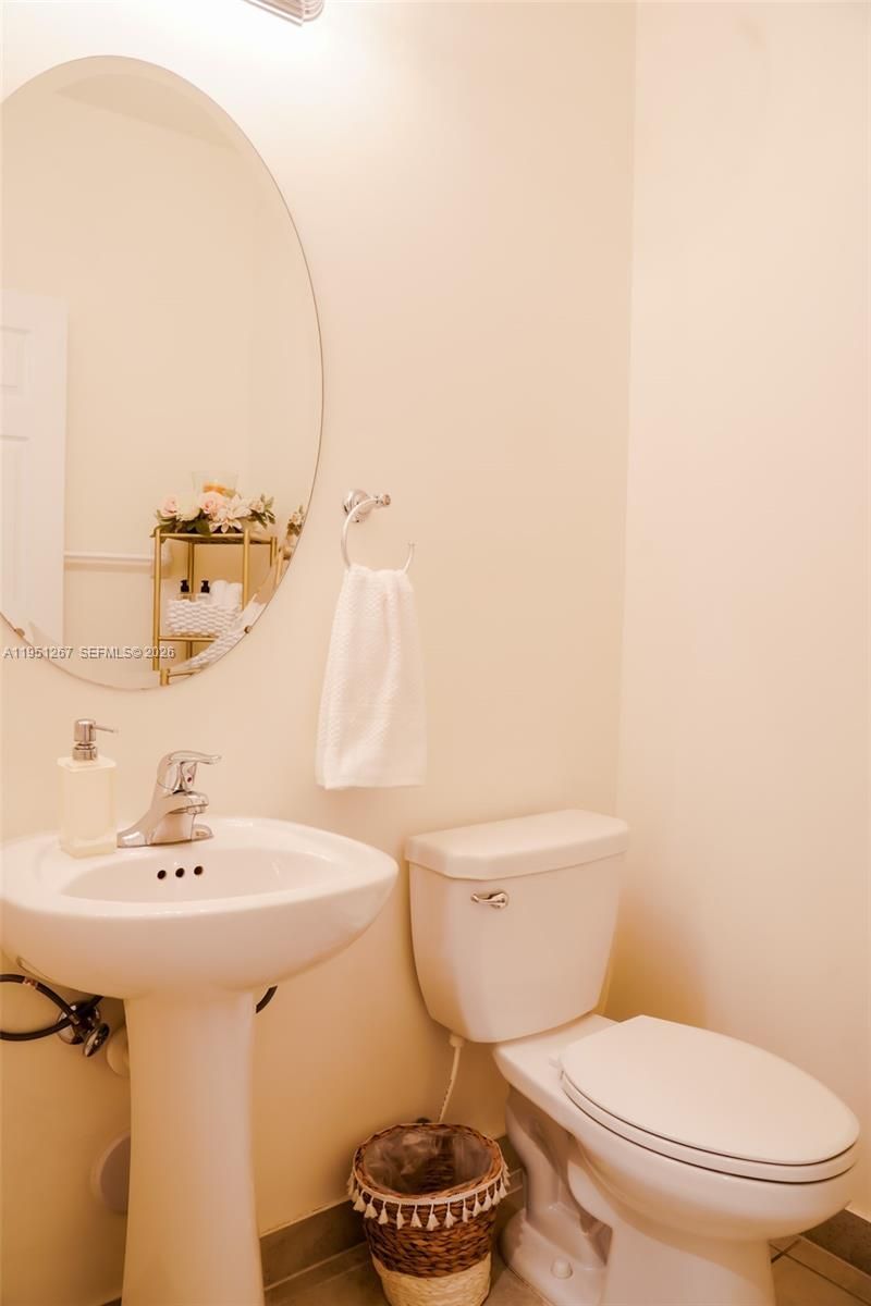 10306 W 33rd Ln, Hialeah, FL 33018 Photo