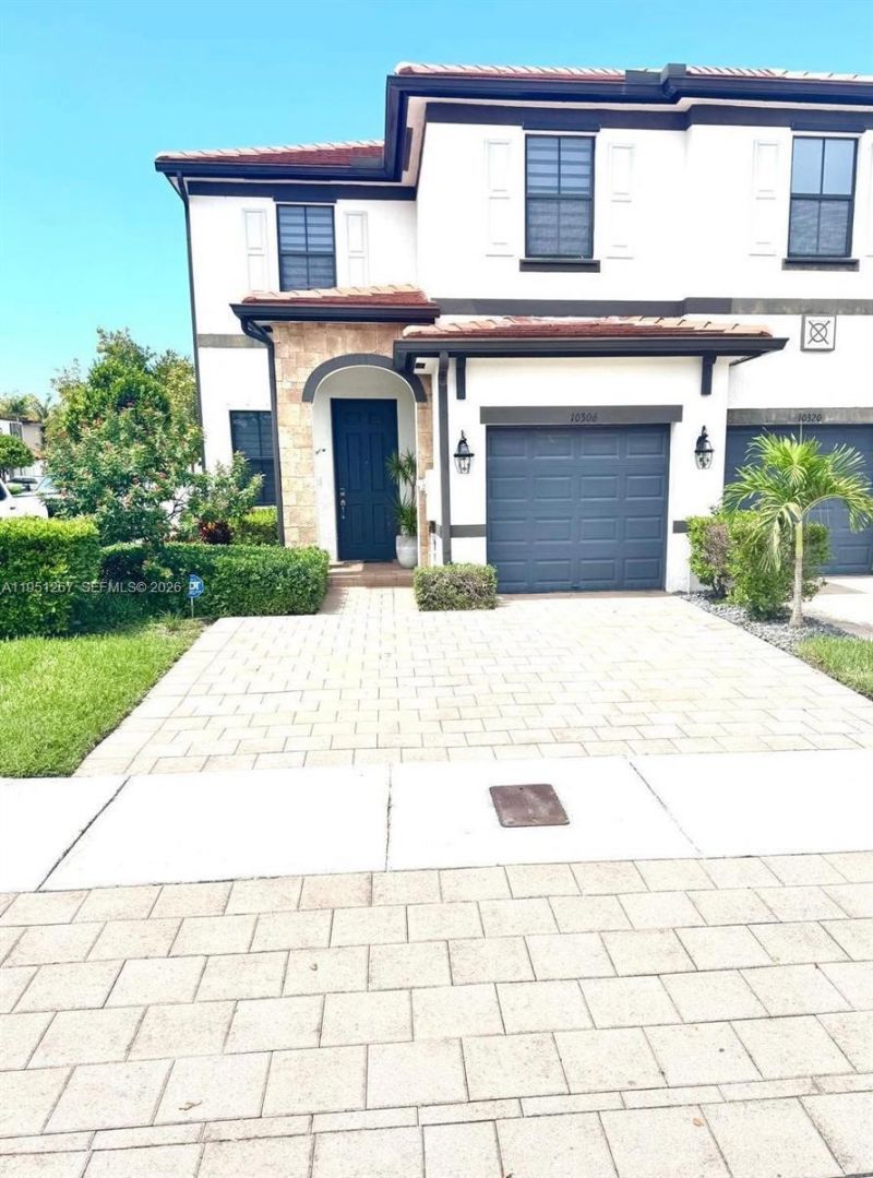 10306 W 33rd Ln, Hialeah, FL 33018 Photo