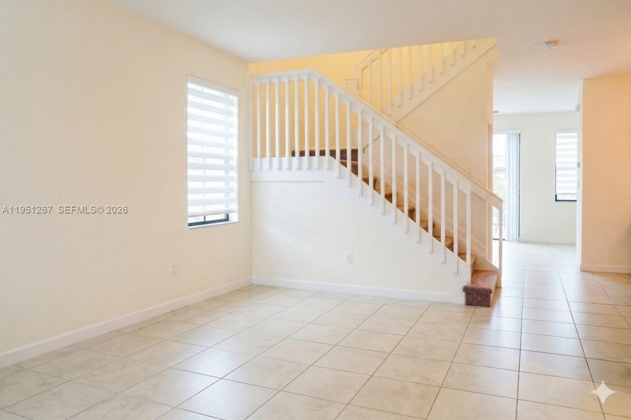 10306 W 33rd Ln, Hialeah, FL 33018 Photo