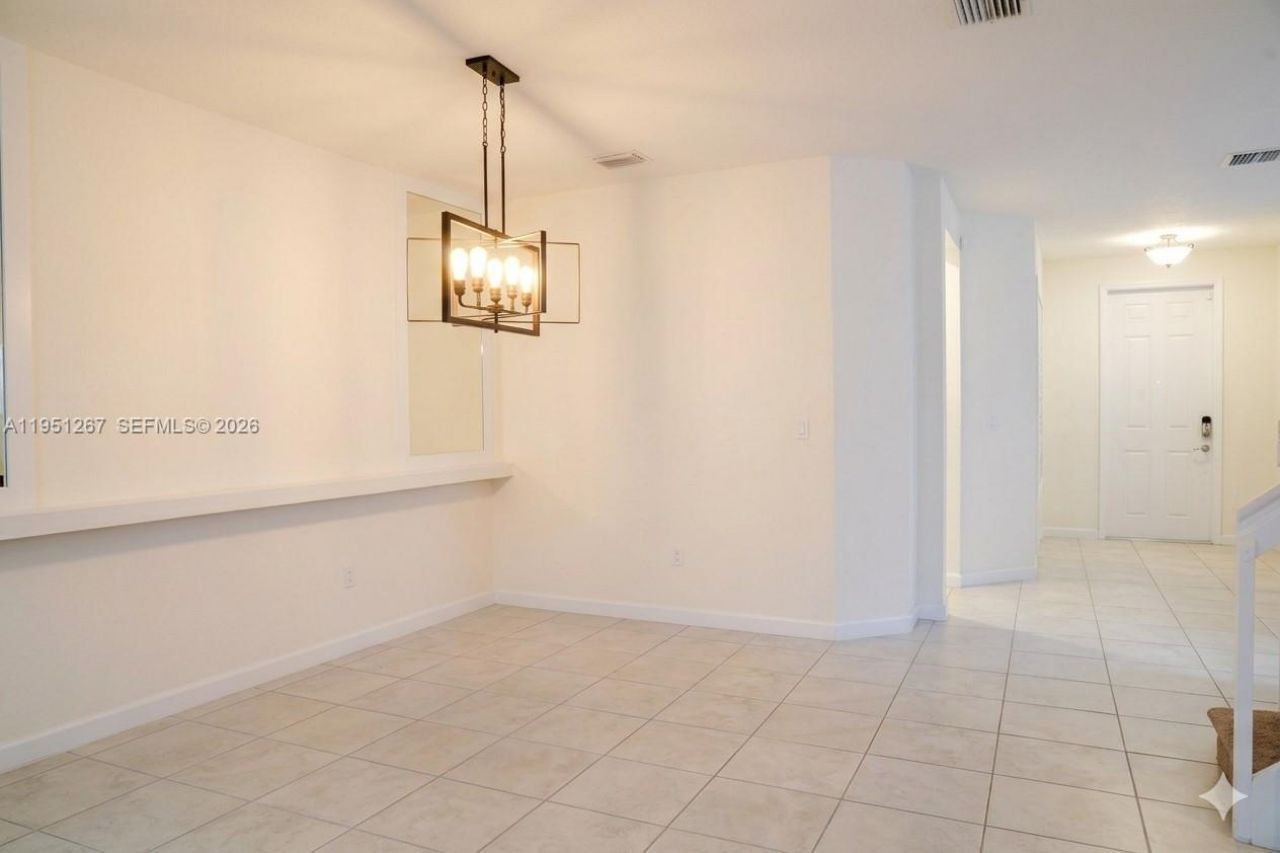 10306 W 33rd Ln, Hialeah, FL 33018 Photo