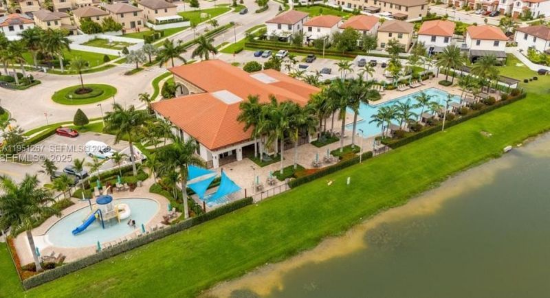 10306 W 33rd Ln, Hialeah, FL 33018 Photo