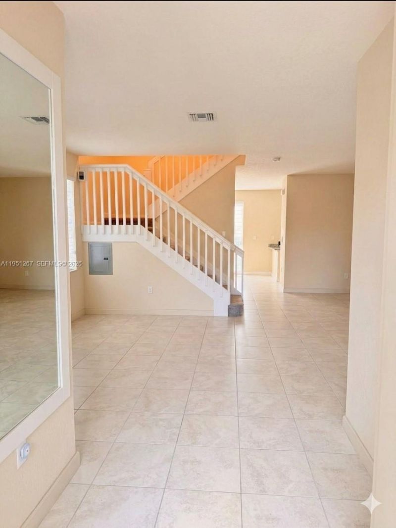 10306 W 33rd Ln, Hialeah, FL 33018 Photo