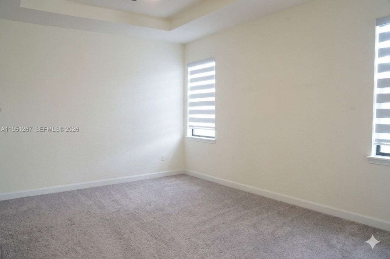 10306 W 33rd Ln, Hialeah, FL 33018 Photo