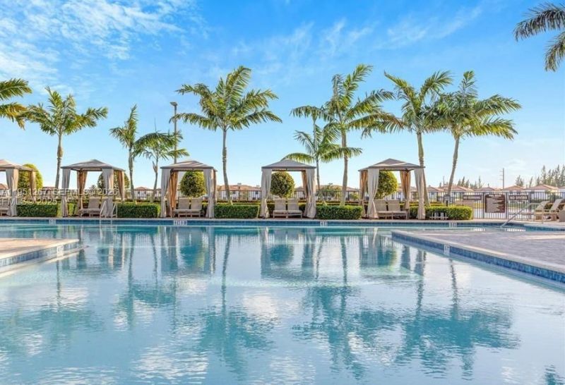 10306 W 33rd Ln, Hialeah, FL 33018 Photo