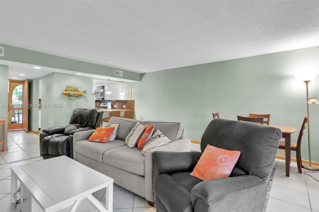 423 Sombrero Beach Rd, Unit 9, Marathon, FL 33050 Photo