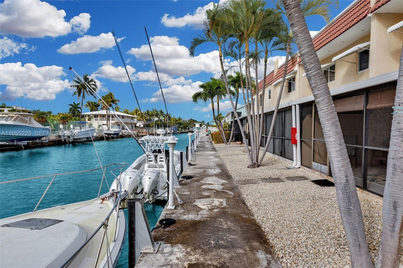 423 Sombrero Beach Rd, Unit 9, Marathon, FL 33050 Photo