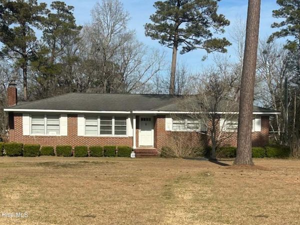 106 Cornwallis Road, Riegelwood, NC 28456