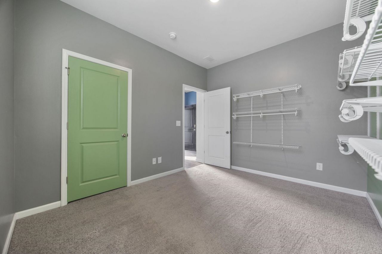 152 Legends Village Loop Photo 19