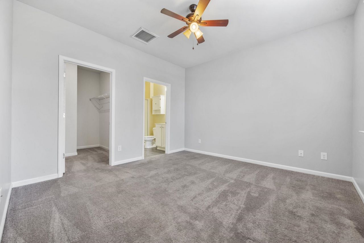 152 Legends Village Loop Photo 21