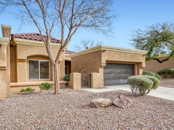 2744 Desert Crystal Drive, Las Vegas, NV 89134