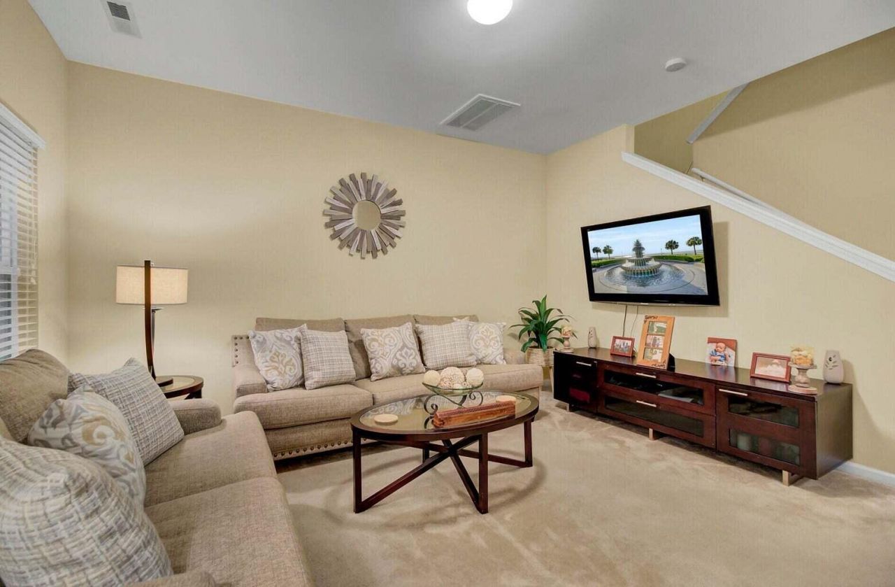 257 Grand Oaks Drive Photo 10