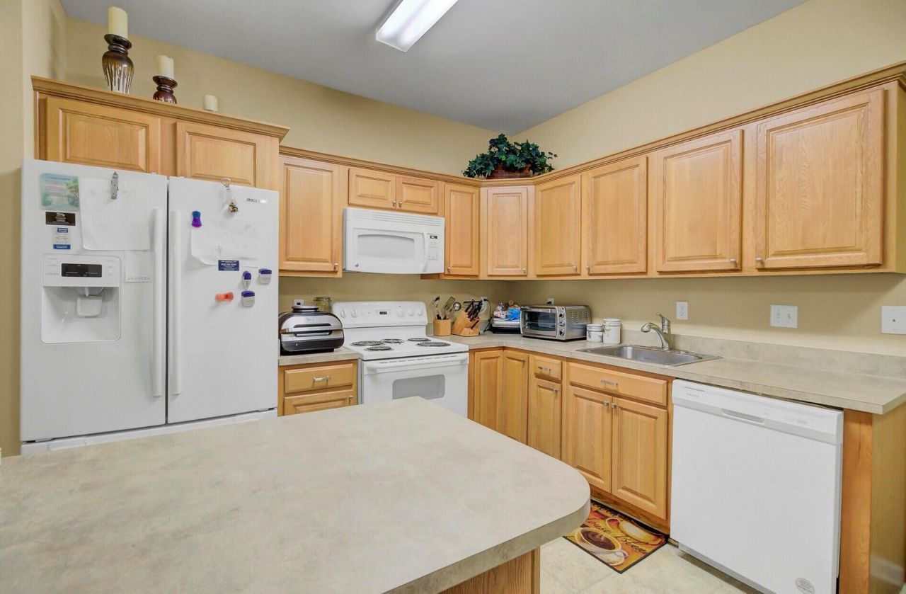 257 Grand Oaks Drive Photo 12