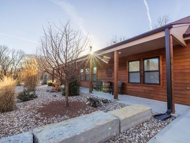 25733 Dempsey Road, McLouth, KS 66054