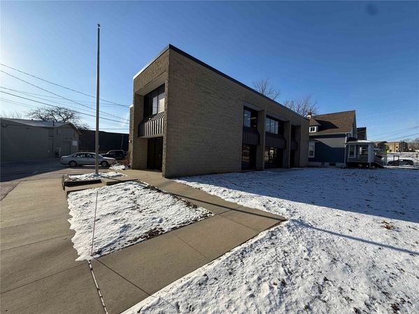 1010 3rd Avenue SW, Cedar Rapids, IA 52404