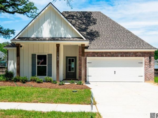 12693 Legacy Oaks Avenue, Central, LA 70818
