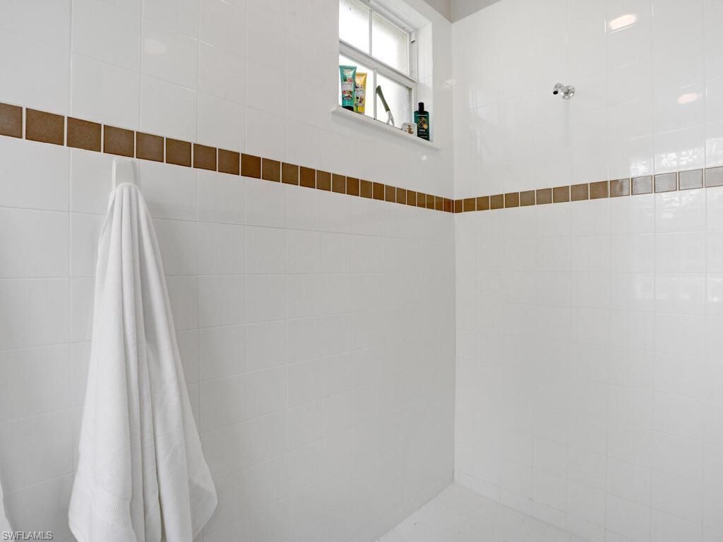 2847 Tiburon Blvd E, Unit 8-101, Naples, FL 34109 Photo