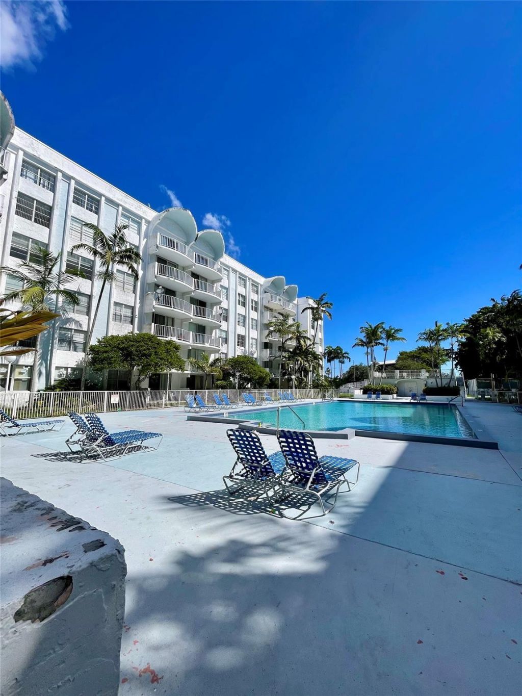 492 NW 165th Street Road, Miami, FL 33169 Photo