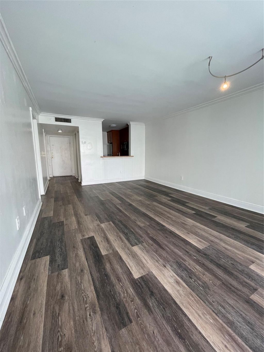 492 NW 165th Street Road, Miami, FL 33169 Photo