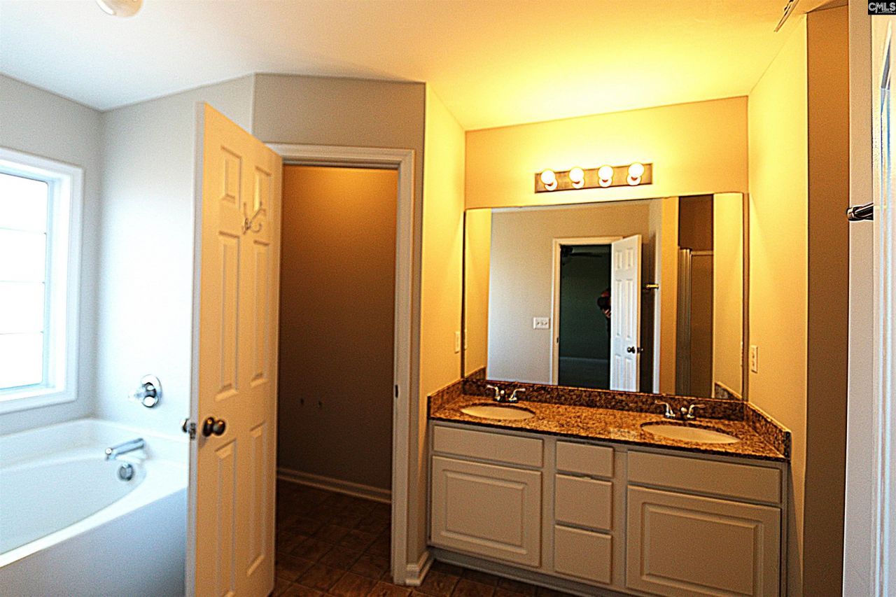 312 Ashmore Lane Photo 22