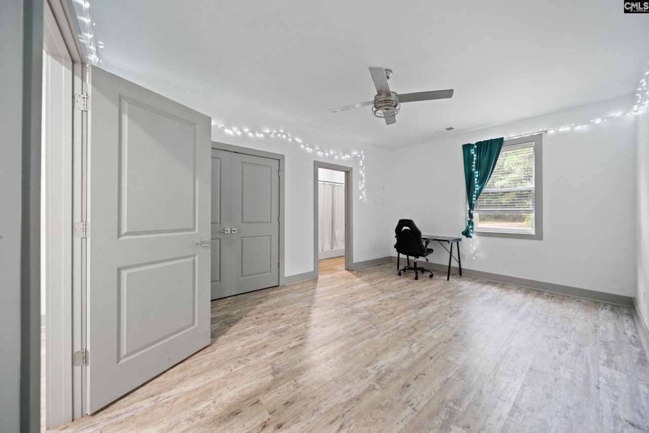 5065 Seymour Road  Photo 9