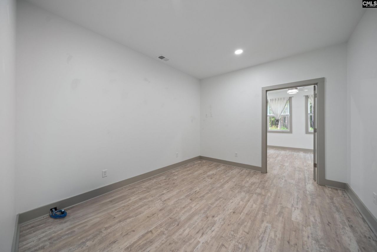 5065 Seymour Road  Photo 12