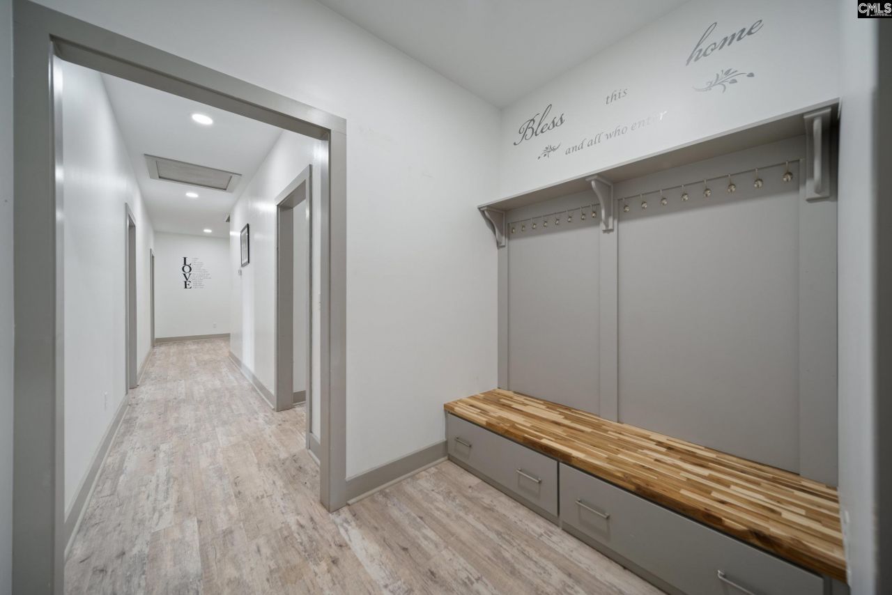 5065 Seymour Road  Photo 20