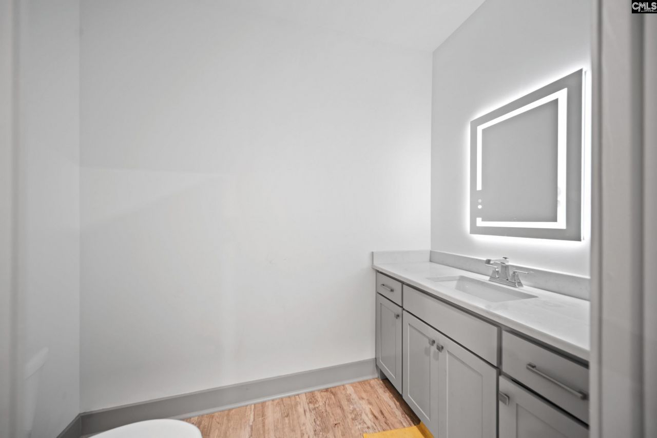 5065 Seymour Road  Photo 23