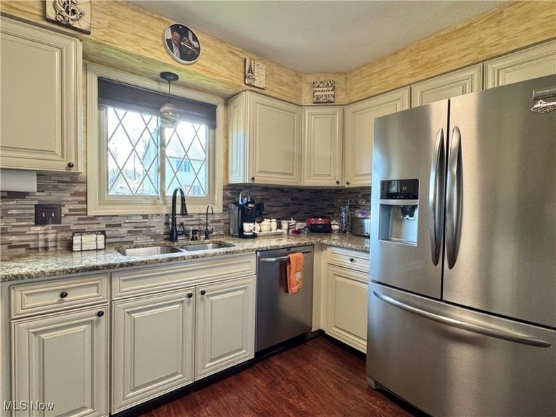 1327 Huntington Court, Boardman, OH 44512 Photo 8