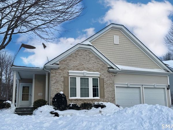 117 Country Club, Unit 117, Oxford, CT 06478
