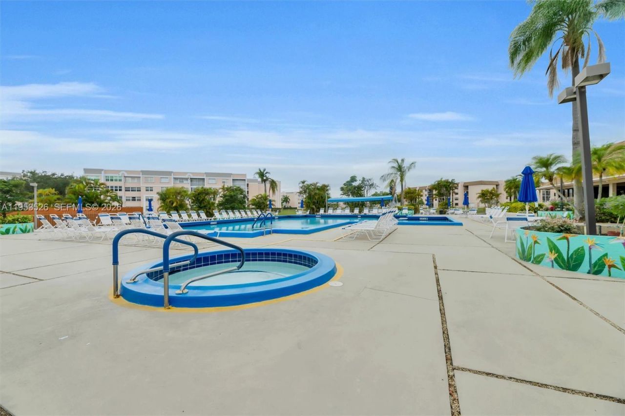 2601 N Nob Hill Rd, Unit 407, Sunrise, FL 33322 Photo