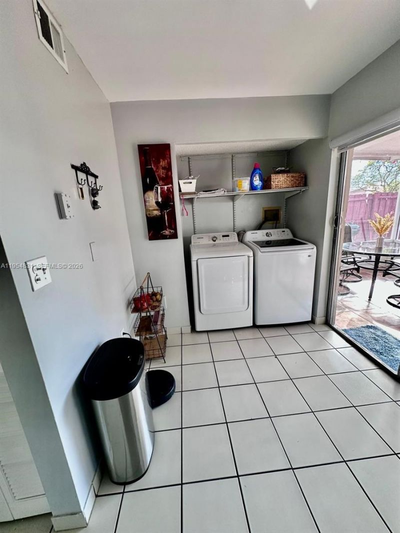 15645 SW 82nd Cir Ln, Unit 7-5, Miami, FL 33193 Photo