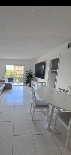 4801 NW 7th, Unit 402-16, Miami, FL 33126 Photo