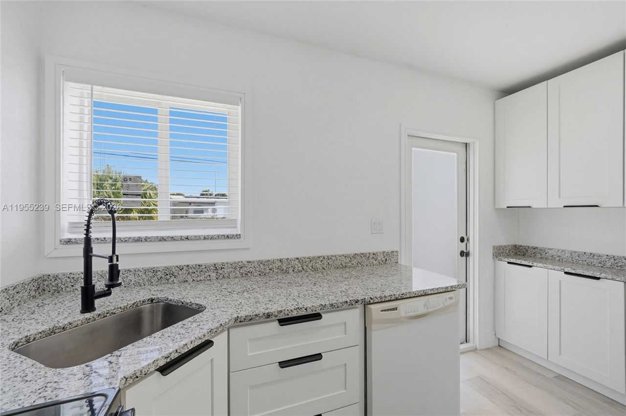 1308 NW 13th Ct , Fort Lauderdale, FL 33311 Photo