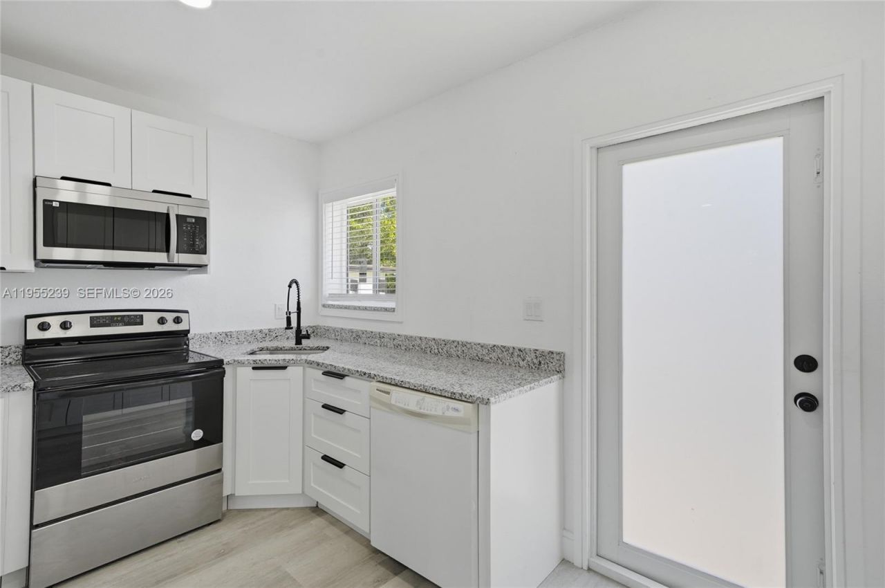 1308 NW 13th Ct , Fort Lauderdale, FL 33311 Photo