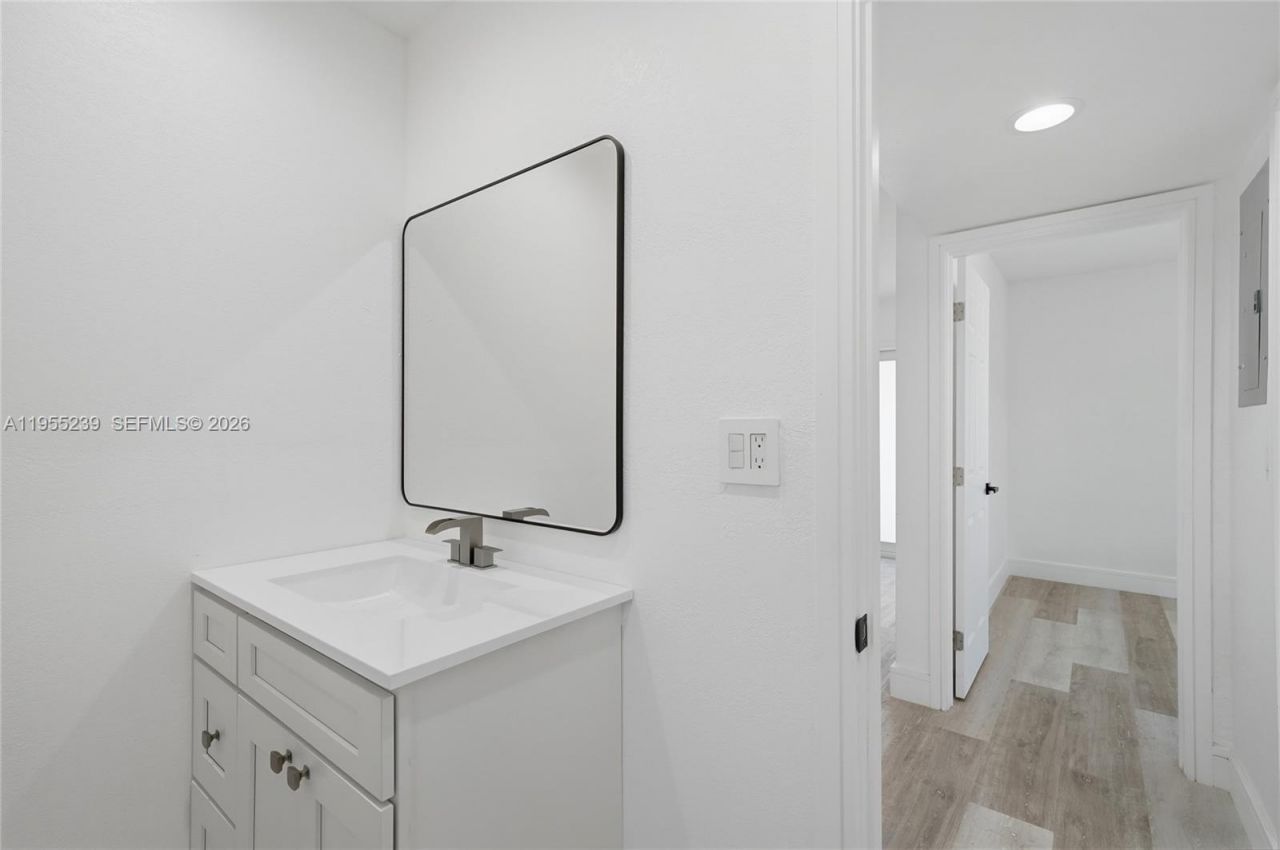 1308 NW 13th Ct , Fort Lauderdale, FL 33311 Photo