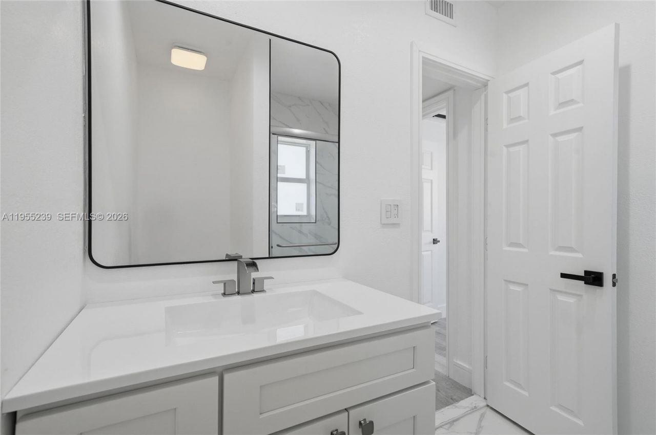 1308 NW 13th Ct , Fort Lauderdale, FL 33311 Photo