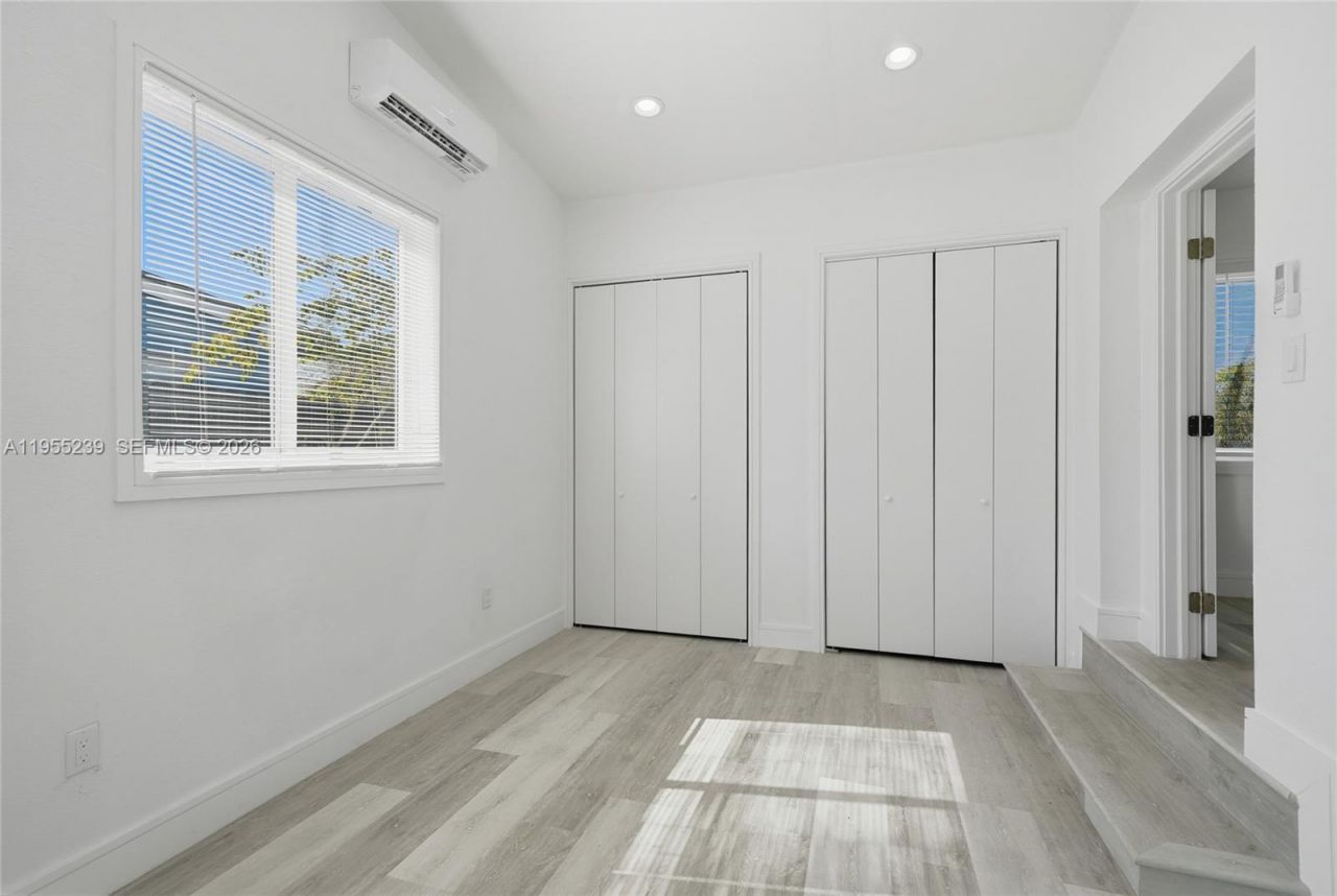 1308 NW 13th Ct , Fort Lauderdale, FL 33311 Photo