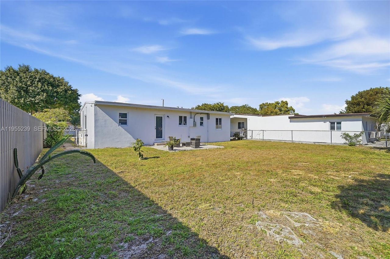 1308 NW 13th Ct , Fort Lauderdale, FL 33311 Photo