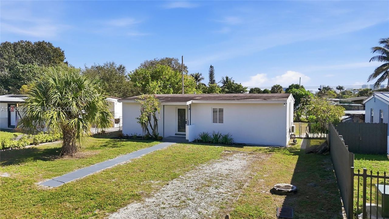 1308 NW 13th Ct , Fort Lauderdale, FL 33311 Photo