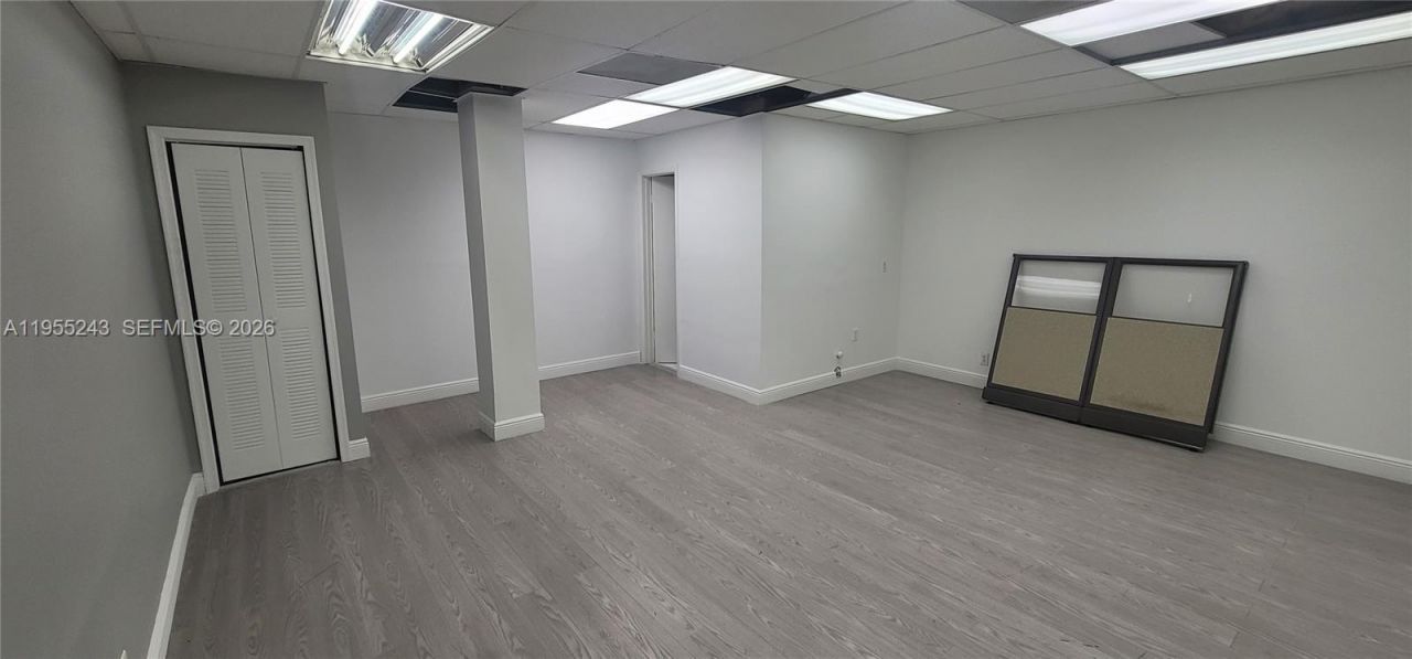 3050 NW 60th St, Fort Lauderdale, FL 33309 Photo