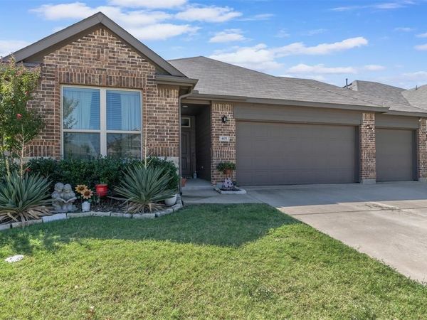401 Evans Drive, Van Alstyne, TX 75495