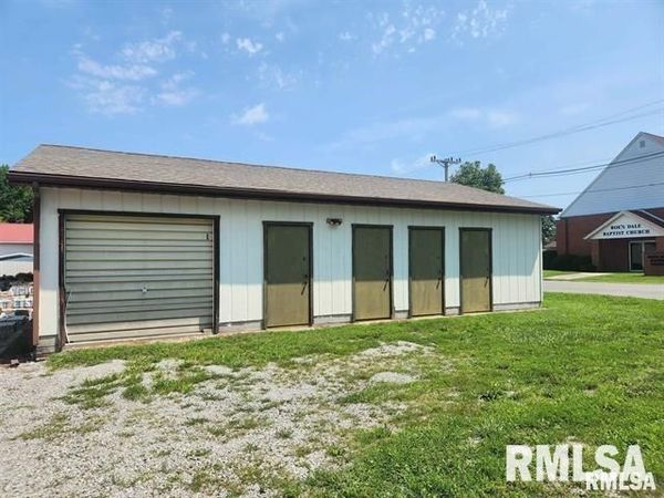 309 S Beaucoup Street, Pinckneyville, IL 62274