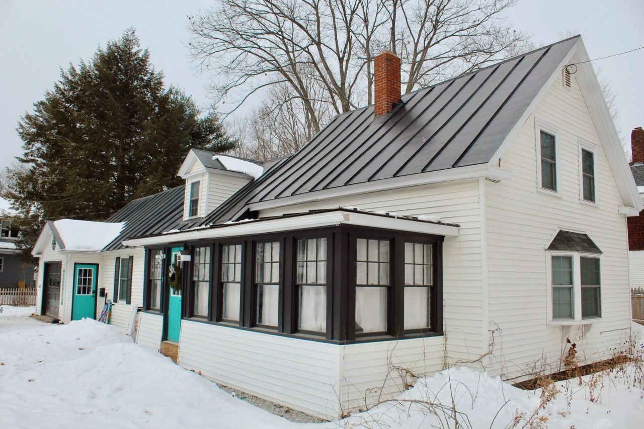 154 Greenwood Avenue, Farmington, ME 04938 Main Photo