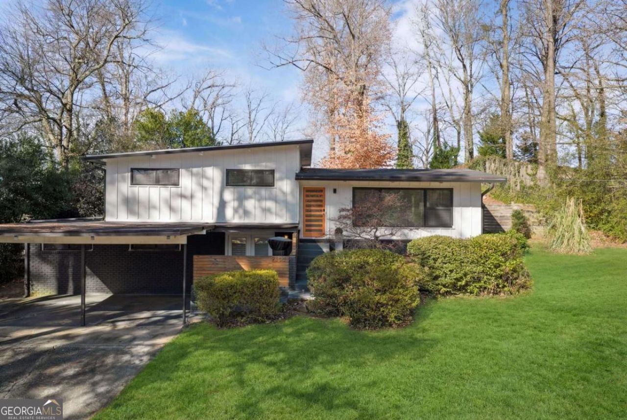 3504 Eaglerock Drive, Atlanta, GA 30340 Main Photo