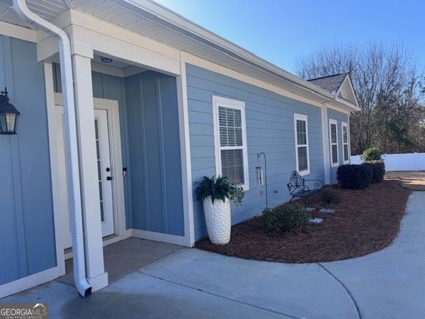 486 Nandina Court, Warner Robins, GA 31088